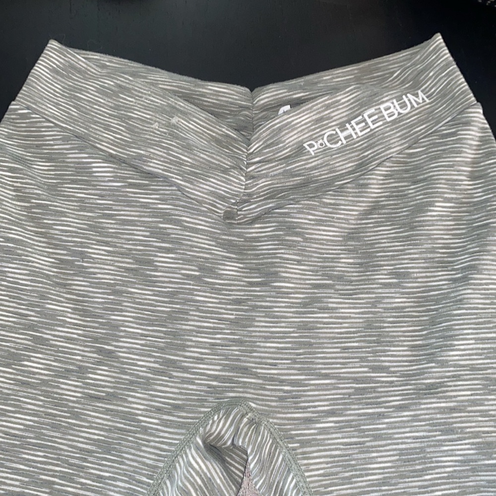 Pcheebum gray workout set - Picture 4 of 6